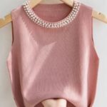 גופיה עם קישוט פנינים 